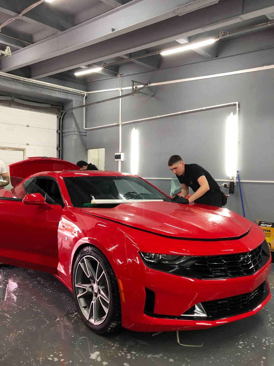 Оклейка полиуретановой пленкой Chevrolet Camaro